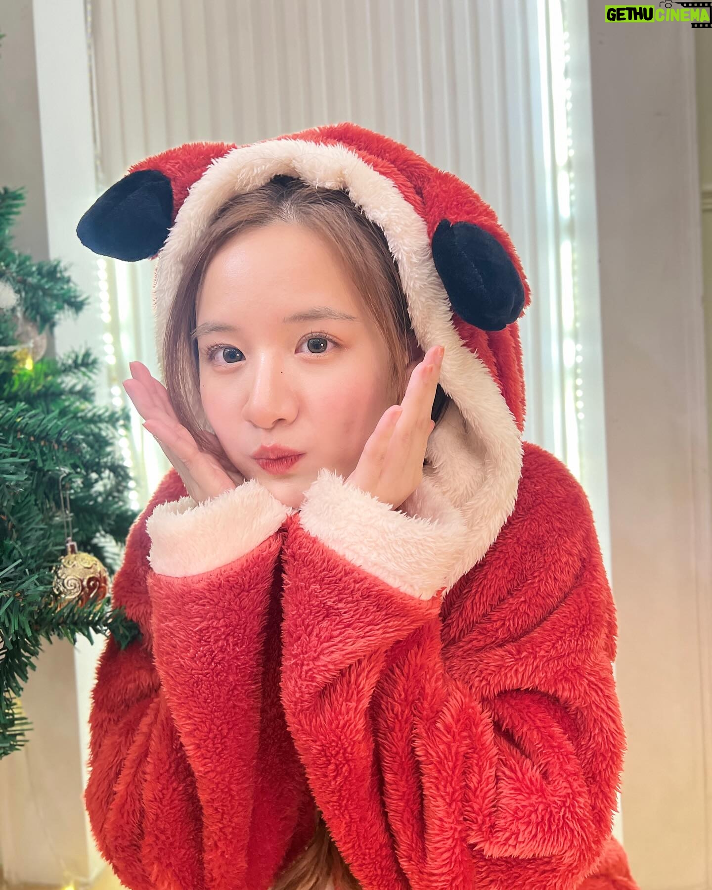 Phatchatorn Thanawat Instagram - 🎄Merry Christmas!🦊