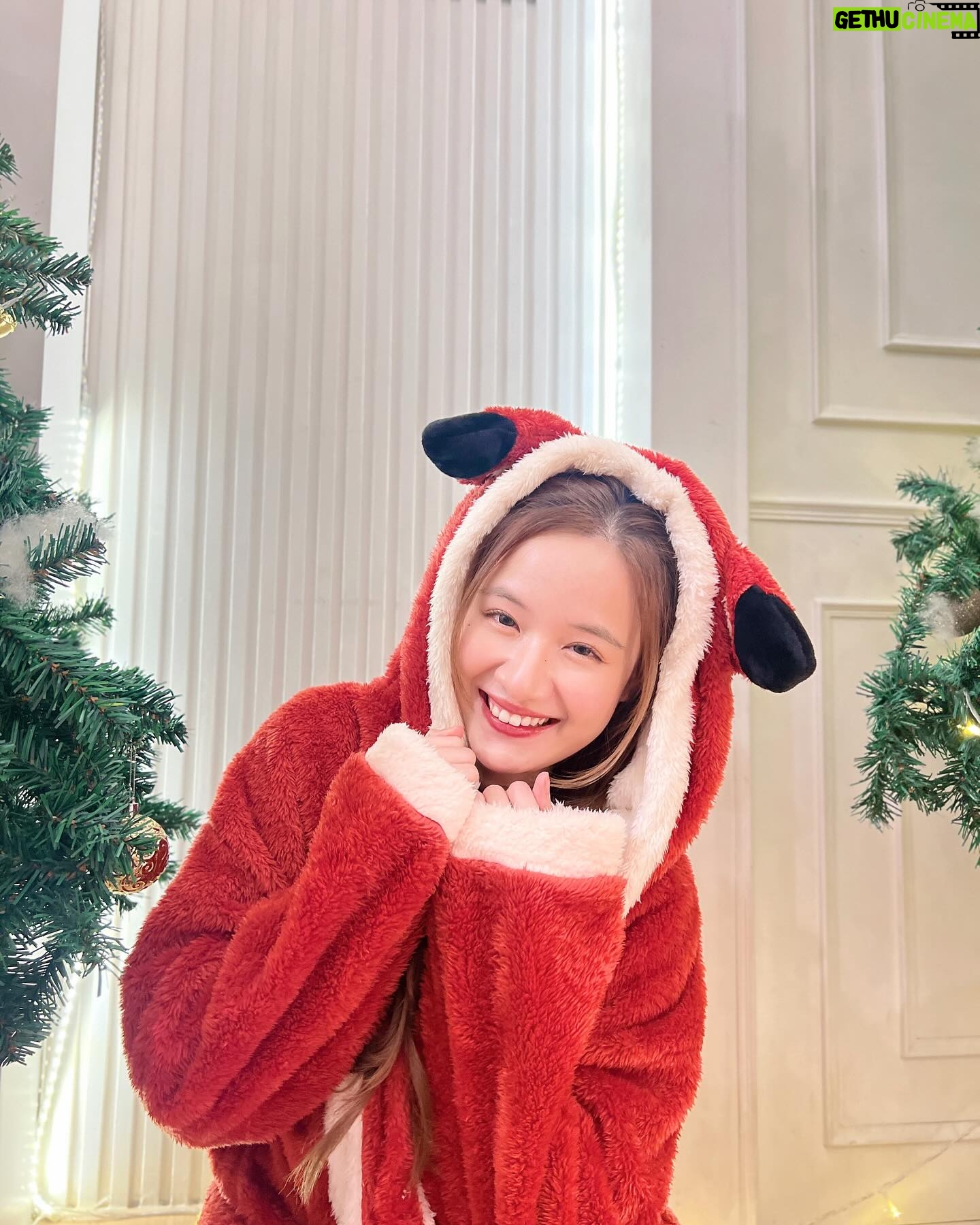 Phatchatorn Thanawat Instagram - 🎄Merry Christmas!🦊
