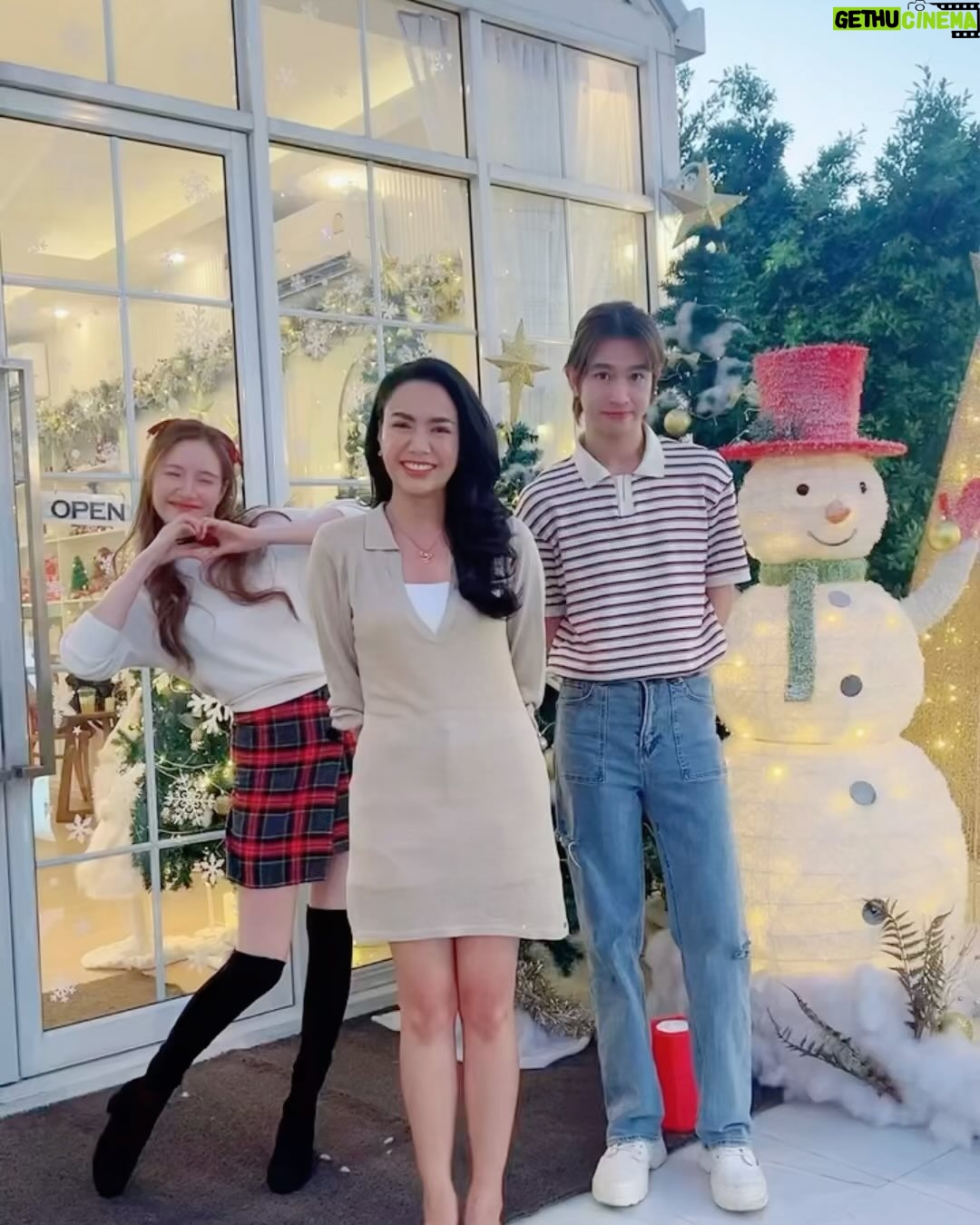 Phatchatorn Thanawat Instagram - 🎄Merry Christmas!🦊