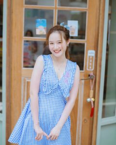 Phatchatorn Thanawat Instagram - 🌤️Keep a smile on your face. 🎀 : @flat2112