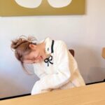 Phatchatorn Thanawat Instagram – ☼ Just the thought of you makes me smile.🤍

🎀 : @flat2112