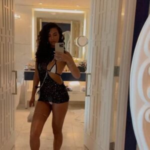 Phi Tran Instagram - preparing for summer. 🤭🌴