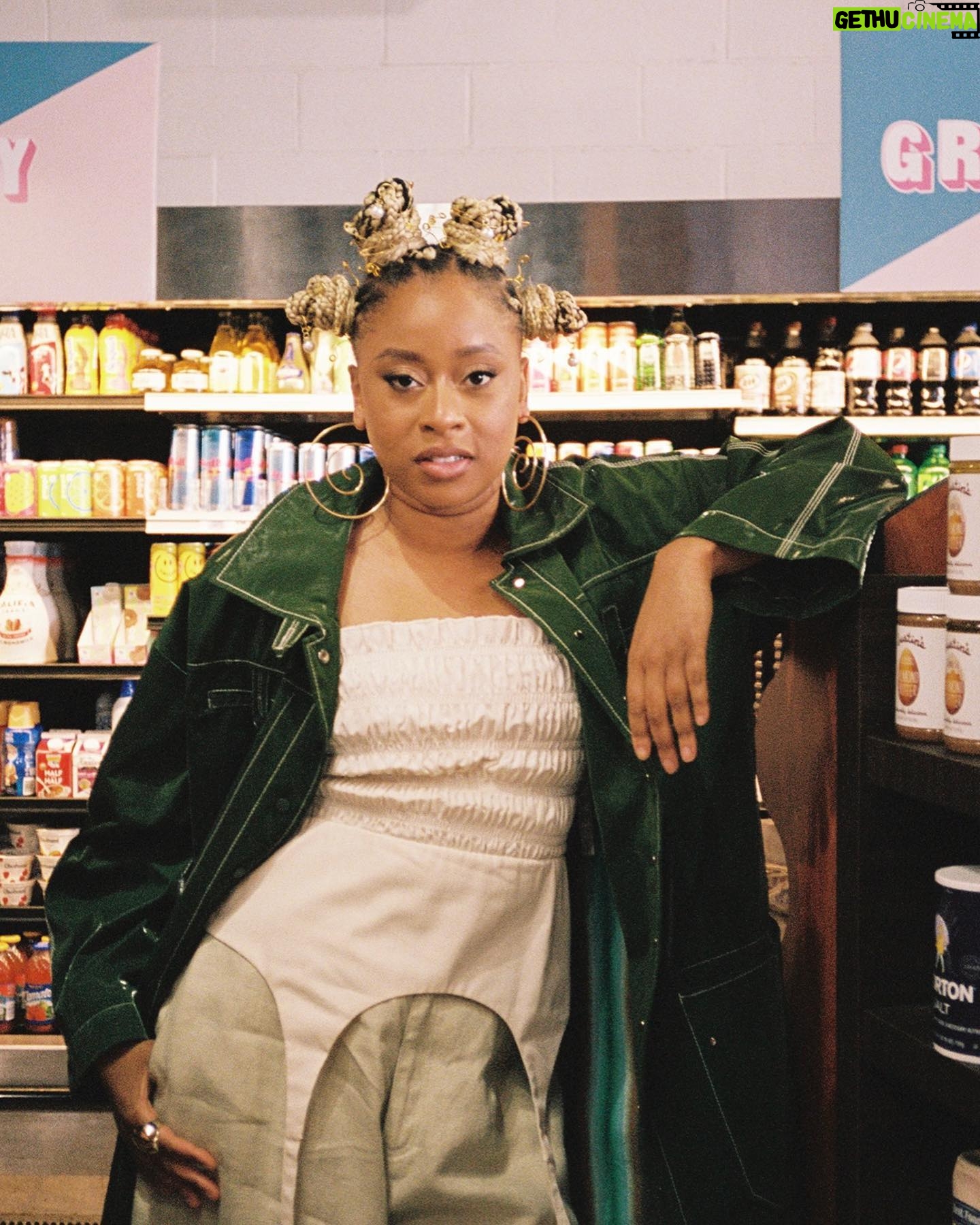 Phoebe Robinson Instagram - When your fav heaux has arrived to help your troll for peen & grab a snack along the way! 📸: @valentinatakespics Hair: @sabsthegoodgirl Makeup: @alanapalaumakeup Styling: @elenalark assisted by @kitoogarcia @iamnot_shialabeouf @mia_navarro_ Top: @sandyliang Pants: @selvanegra_ Platforms: @jeffreycampbell Vegan Jacket: @vegan_tiger Earrings: @lauraestradajewelry Ring: @jenniferfisherjewelry