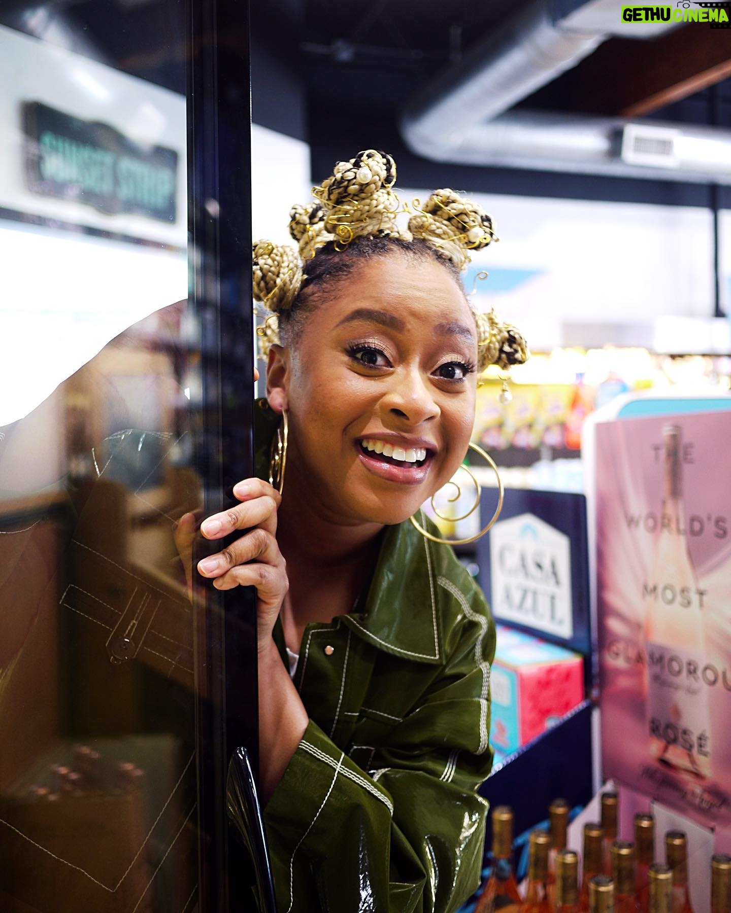 Phoebe Robinson Instagram - When your fav heaux has arrived to help your troll for peen & grab a snack along the way! 📸: @valentinatakespics Hair: @sabsthegoodgirl Makeup: @alanapalaumakeup Styling: @elenalark assisted by @kitoogarcia @iamnot_shialabeouf @mia_navarro_ Top: @sandyliang Pants: @selvanegra_ Platforms: @jeffreycampbell Vegan Jacket: @vegan_tiger Earrings: @lauraestradajewelry Ring: @jenniferfisherjewelry