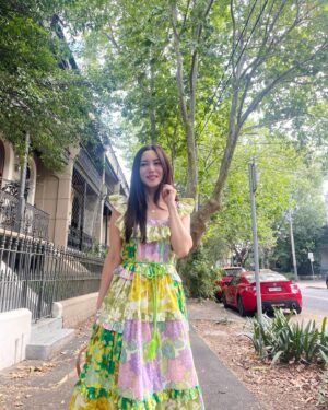 Phyllis Quek Instagram - “Nothing shakes the smiling heart.” #surroundyourselfwithpositivity #florals #lovedress