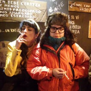 Piare Instagram - Así nos veíamos cuando nos conocimos el invierno del 2018, inmediatamente nos encontramos afines y no nos separamos más.

Nuestro primer show se llamaba “Pez sin bicicleta” luego fue “Amiga sepárate” y esta saga se termina hoy en @palermoteatrobar con el último “Amiga casémonos” 

No te lo puedes perder! 

Las entradas están en @lacomedia.cl