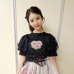Pile Instagram - .
３日目
ラブライブ!オーバーシーズイベンツ！
キックオフミーティング❤️も！
ありがとうございました！！
なんと３日目が一番歌い踊る💃という。
こちらも関係者席を解放してほぼ満席！
2/9はなかなかだったけど久しぶりの曲も披露し
ふたりだからこそむしろフォーメーションが組めなくても踊れたのでダンスを多めにしました🤣❤️笑
多めというかほぼ踊ったような…🤔笑
そして、コーナーでは海外を振り返ったりプロデューサーさんの組むライブセトリでくぅーっ！ってなったりまた違った楽しみ方がありましたね！！
台北、ソウル、広州が発表されましたが第一弾。
皆に会いに行くよ❤️🏃‍♀️！
.
.
.
メンバーがこのひはふたりだったので衣装でカバーしたんじゃないくらいきらきらのもりもりでした🤣❤️
まだの方はストリーミングで確認してみてね🤣
会場も風船で幻想的で可愛いし
穂乃果ソロは泣きそうになるし
真姫ソロは相変わらず一択だし🤣
ちなみにうちの母はBiBiのSilent Tonightが好きらしいです。
一昨日会ったら歌ってました🤣
.
.
.
皆パスポートの用意は出来てる～？✈️笑
.

#lovelive #ラブライブ #loveliveoverseasevents #μʼs #μs