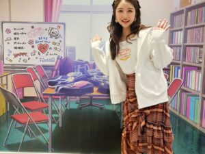 Pile Instagram - .
2日目！！❤️🧡💛💙🤍
変わらずたのしくて
ありがとう！⭐
見切れ席まで満員御礼で
上から横から光が落ちてきそうなくらい
キレイでした～！
杖ついても会おうね～🤣！！！
.
いつでも何度でも青春していいじゃないか～！
.
.
.
.
#lovelive #ラブライブ #μʼsトークセッションday2 #μʼs #μs #ミはμsicのミ