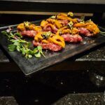 Pile Instagram - . なかなか外でご飯を食べる機会がなかったので 久々のお外ご飯！ LINEすると一度お店の体験が出来るとのことで 無添加や、腸内環境に焦点を当ててる😮ごはんやさんで友達とディナー🐮🤍🫧 初めに糖質ブロックを飲んだり酵素を飲んだりしてばっちり準備してからのご飯🫧 罪悪感０で🫶🏻 全部美味しかったんだけどうちゅうの夜明けっていう京都の卵の茶碗蒸しとマカしゃぶしゃぶがおいしくてびっくり！マカって生姜みたいなの知らなかったよ🫠 パフォーマンスもあったりして楽しい時間になった🫶🏻🤍 #PR #肉しゃり #麻布十番 #麻布 #グルテンフリー #nongmo