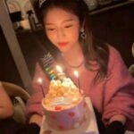 Pile Instagram - @arch__seoul で美女たちにお祝いしてもらいました☺️🤍🩷 お誕生日投稿続いてすみません🥹🩵 コンジュセット（ティアラセット）も初めてで👸 素敵なプレゼントももらって、幸せでした😌🩷🤍 皆との写真が横切れちゃうので載せれなかったけどごはんもおいしくて🩷🩷 いつもありがとう これからもよろしくね、と🌈🩷🩷 気遣いの出来る素敵な女性達に囲まれて🤍🩷 ワインもいただいてありがとうございました🩷🩷 @jeeeun_16 #hbd #bd #birthday #誕生日　#생일 #生日快樂 #archseoul