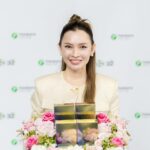 Pimonwan Hoonthongkam Instagram - พาลูก “Glow” วิตามินบำรุงผิวที่พี่ปุ้ยร่วมทำ กับ Dr.Wและโรงพยาบาลศัลยกรรมดับเบิ้ลยู มาเปิดตัวครั้งแรกที่รายการแชร์ข่าวสาวสตรอง ไทยรัฐทีวี32. ถอดความลับวิตามินที่เป็นตัวการในการสร้างคอลลาเจนเหมือนผิวเด็ก ✨ จากสารสกัดเยื่อหุ้มเปลือกไข่ “เพื่อผิวเนียนนุ่ม เต่งตึงและสะดุดตาทั้งตัว” วิตามินที่บำรุงลึกระดับชั้นเซลล์ผิว GLOW Dietary Supplement Product คุณค่าของการบำรุงขั้นสุดเพื่อย้อนวัยผิวของคุณ 💎 เปิดประสบการณ์การย้อนวัยผิวของคุณได้แล้ววันนี้ ทุกช่องทาง หรือที่ ที่ Line: @Drw99 ตอนนี้มีโปรเปิดตัว 4เดือน4 ในรายการแชร์ข่าวฯด้วย กดเร็วๆเดี๋ยวหมดนะจ๊ะ #DrW #วิตามินผิว #ฟื้นบำรุงผิว #GLOW #ผิวกระจ่างใส #อาหารเสริมคุณหมอ #ปลุกความสวยคืนความอ่อนเยาว์ #ย้อนวัยผิว #ใครๆก็ไม่อยากแก่ #อาหารผิวจากธรรมชาติ100% #อาหารผิวสูตรพรีเมี่ยม #ผิวสวยโดยไม่มีอะไรมากั้น #ปุ้ยพิมลวรรณ #superfood #อาหารผิว