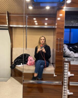 Pınar Çağlar Gençtürk Instagram - Ayneçokbenbe illedebenilledeben🥴 hepaynalaryüzünden