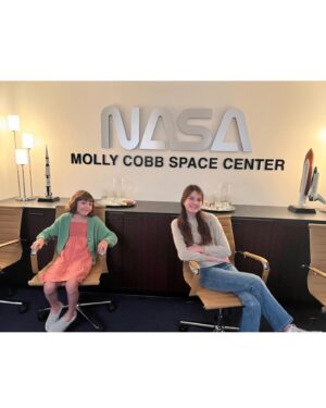Piper Rubio Instagram - Loved getting to work on this show😊🚀
@forallmankind_ season 4 finale now streaming on @appletv 👨🏻‍🚀☄️