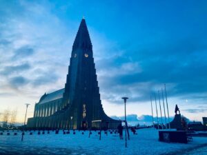 Piper Perabo Instagram - Hallgrimskirkja, Reykjavík, Iceland this morning.