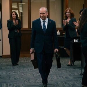 Piper Perabo Instagram - To the victor go the spoils.
The #Billions season 7 trailer drops tomorrow.

Repost from @sho_billions