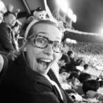 Piper Perabo Instagram - Korean baseball is wildly fun. fans sing like this just for an at bat. It’s way less expensive than a pro game in the States so whole families come, many different kinds of fried chicken and so many songs and cheers and sparkly steamer canons. Obviously I am now a @doosanbears.1982 fan. Go Bears! 🇰🇷⚾️🐻 Who’s a team you love? Anywhere in the world. Send me a pic of you cheering for them! #Korea #koreanbaseball #doosanbears #Seoul #southkorea🇰🇷 Oh and thank you Louis for the pic 📸