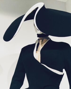 Piper Perabo Instagram - Stunning and inspiring the Thierry Mugler work at @brooklynmuseum 🖤
•
A fashion visionary, Thierry Mugler established himself as one of the most daring and innovative designers of the late twentieth century. As he declared, “I like to say that Thierry Mugler designs are for a better, happier future.”

Thierry Mugler in #Couturissime through May 7, 2023.

An exhibition initiated, produced and circulated by @mbamtl, in collaboration with @muglerofficial. Curator: @thierrymaximeloriot. Our presentation is coordinated by @matthew_yokobosky, Senior Curator of Fashion and Material Culture.

#Couturissime #BrooklynMuseum #ThierryMuglerBkM #Mugler #museum #nyc #art #fashion