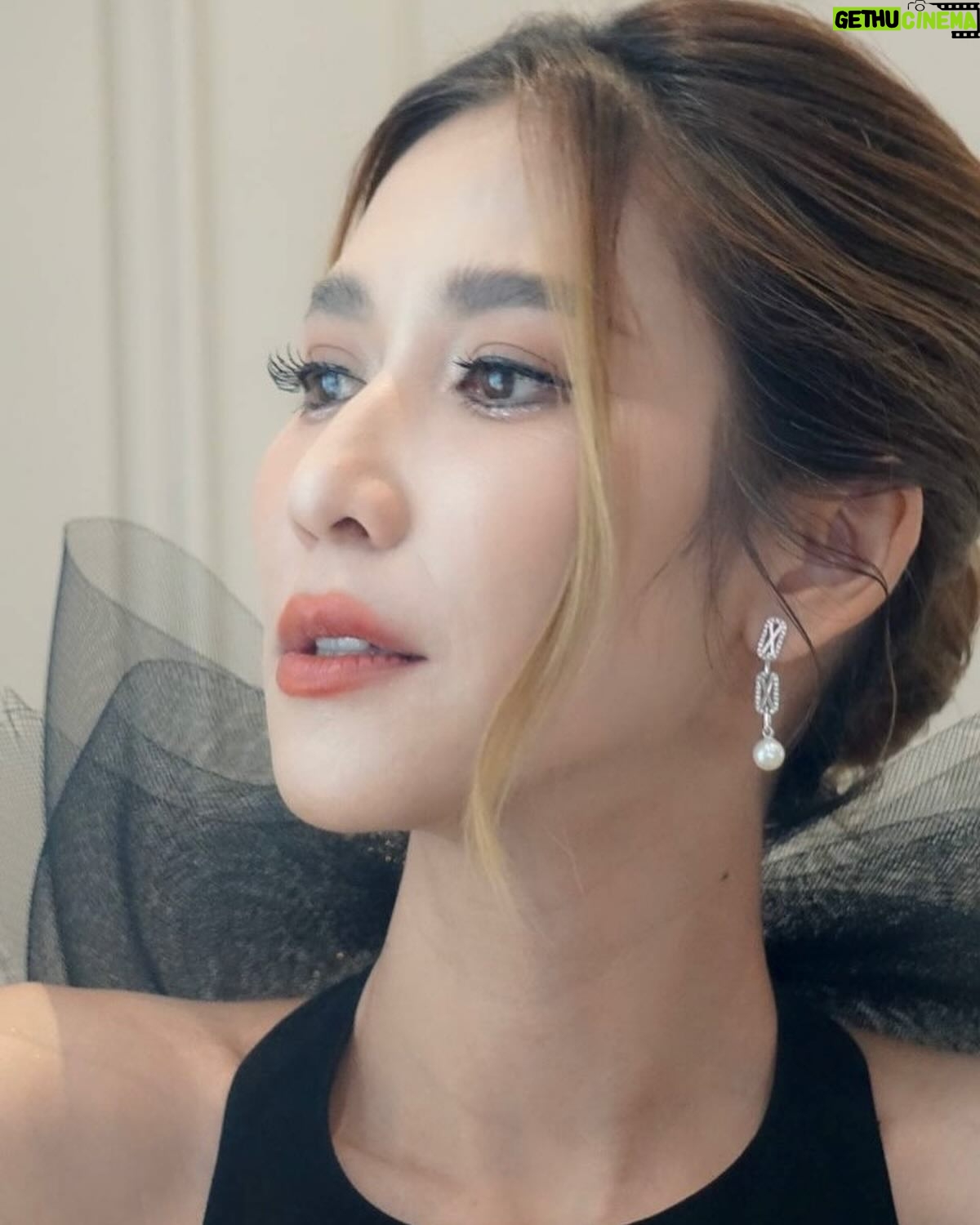 Piyathida Mittiraroch - 3 Likes - สามีบอกว่าไม่เหมือนตัวจริง.. เราควรเชื่อเค้าดีมั๊ย