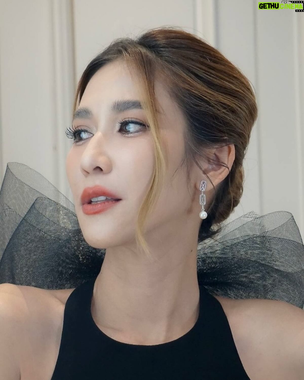 Piyathida Mittiraroch - 3 Likes - สามีบอกว่าไม่เหมือนตัวจริง.. เราควรเชื่อเค้าดีมั๊ย
