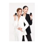 Piyathida Mittiraroch Instagram - ใครอยากผิวใส หน้าเด็ก โชว์ผิวได้แบบเทรนปีนี้ ไปลองกันเลยค่าา ถ้าพี่ป๊อกการันตี รับรองว่า "ดี" และ "ดีจริงๆ" เพราะถ้าไม่ดีจริง ป๊อกไม่กล้าถือโชว์ใครๆ แน่นอน "พี่ป๊อกใช้มา 2 ปีกว่า และจะใช้ต่อไป" 🧡 #ป๊อกปิยะธิดา #ครีมหมอกุ้ง #KVKXThailand @kvkxthailand @kornvikka