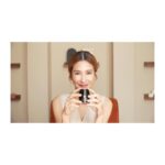 Piyathida Mittiraroch Instagram - ขอโกงอายุผิวหน้า ด้วย inaclear cream @kvkxthailand ของน้องหมอกุ้ง @kornvikka ใช้มาเข้าปีที่ 2 บอกเลยไม่กล้านอกใจ ฝ้ากระจางลง ใช้ดีจนแนะนำคนรอบตัวทุกคนเลยค่ะ ♥️ #KVKXThailand #ครีมหมอกุ้ง #Inaclearcream @kvkxThailand @kornvikka