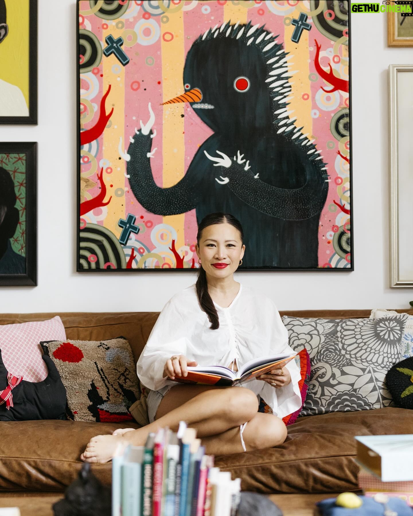 Poh Ling Yeow - 5.6K Likes - There’s a wondrous quality to the Adelaide home – full to the brim with treasures – of MasterChef Australia’s new judge, Poh Ling Yeow (@pohlingyeow) 🌟
For the multitalented cook and artist, beauty can be found in everyday items that some might overlook as obsolete or mundane.
“My house has become a bit of a canvas,” she says. “I guess it’s a bit of an unconventional space. But I need to be surrounded by beauty. That’s a huge part of my life philosophy,” she reflects.
“I love repurposing things, and it’s very much how I live my life – even with food.”
Visit the 🔗 in our bio for a full tour of Poh’s treasure-filled home.