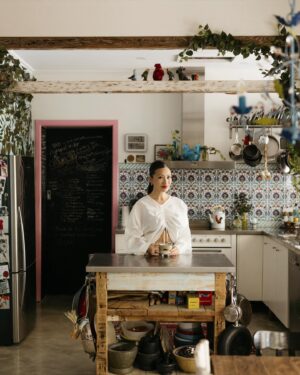 Poh Ling Yeow Instagram - There’s a wondrous quality to the Adelaide home – full to the brim with treasures – of MasterChef Australia’s new judge, Poh Ling Yeow (@pohlingyeow) 🌟

For the multitalented cook and artist, beauty can be found in everyday items that some might overlook as obsolete or mundane.

“My house has become a bit of a canvas,” she says. “I guess it’s a bit of an unconventional space. But I need to be surrounded by beauty. That’s a huge part of my life philosophy,” she reflects.

“I love repurposing things, and it’s very much how I live my life – even with food.”

Visit the 🔗 in our bio for a full tour of Poh’s treasure-filled home.
