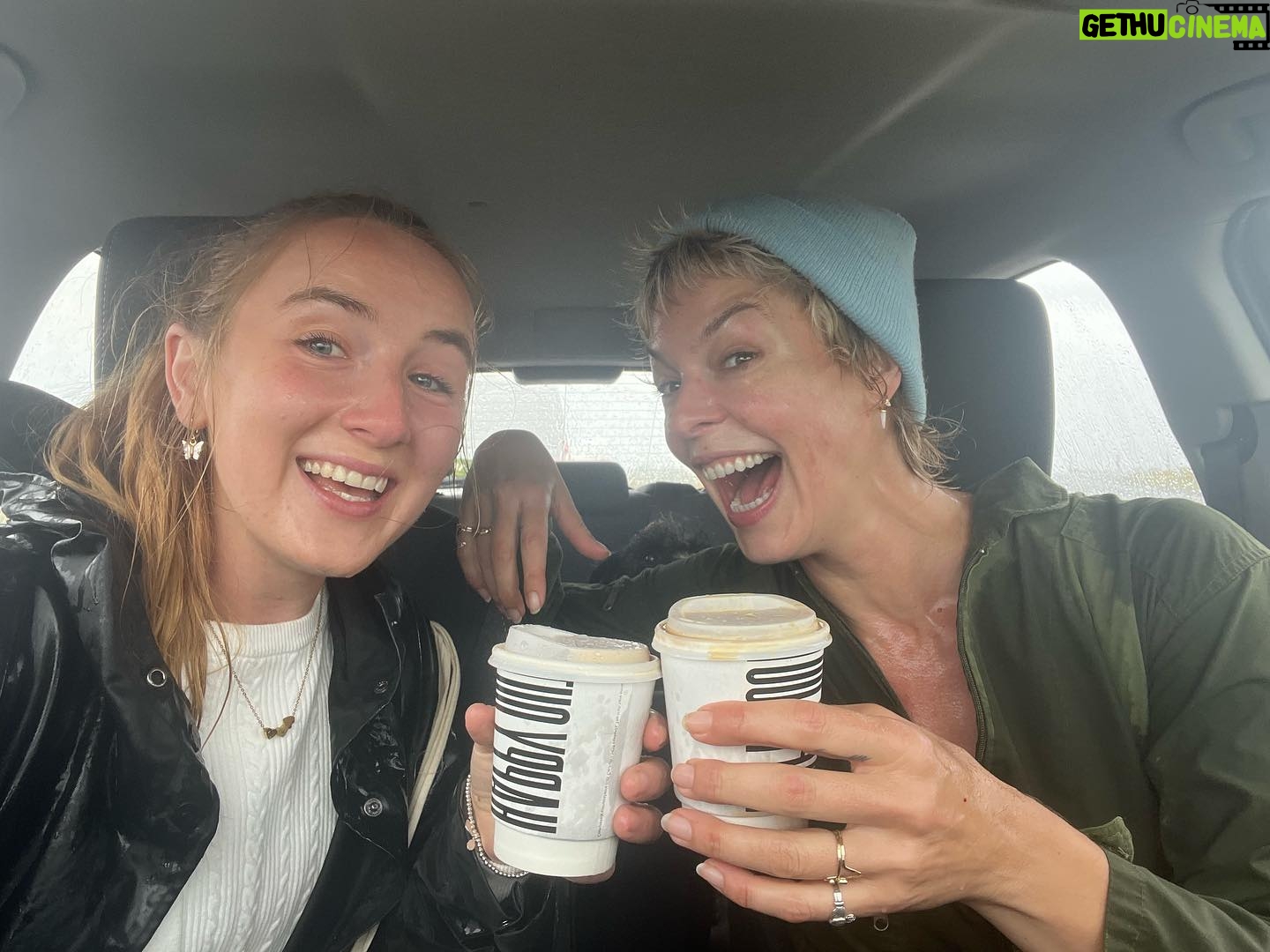 Pollyanna McIntosh Instagram - Cheers to @conniedoona whose birthday it is today! Beautiful soul, brilliant actor, bountiful friend and collaborator. Please join me in wishing her a HAPPY BIRTHDAY! π Happy Birthday Connie!!!! π€ΈββοΈβ€οΈπ