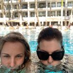 Pollyanna McIntosh Instagram - Soul douche in Lanzarote with @netflixvalhalla family Ms @a_plant 🙌🙌🌴🌴❤️🌴 #BarbAndStar