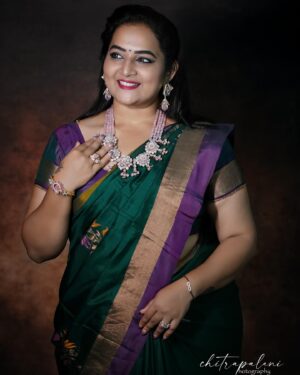 Pooja Murthy Instagram - I bid farewell to 2023 with a heart full of emotions n memories, ready to step into 2024 into a new chapter with dreams aspirations and an open heart. Wishing nothing bt d best in dis New Year. “Happy New Year 2024”

Jewellery: @emmadi_silver_jewellery_hyd 
Pc: @chitra_palani_photography