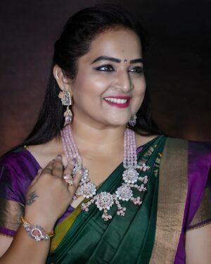 Pooja Murthy Instagram - I bid farewell to 2023 with a heart full of emotions n memories, ready to step into 2024 into a new chapter with dreams aspirations and an open heart. Wishing nothing bt d best in dis New Year. “Happy New Year 2024”

Jewellery: @emmadi_silver_jewellery_hyd 
Pc: @chitra_palani_photography