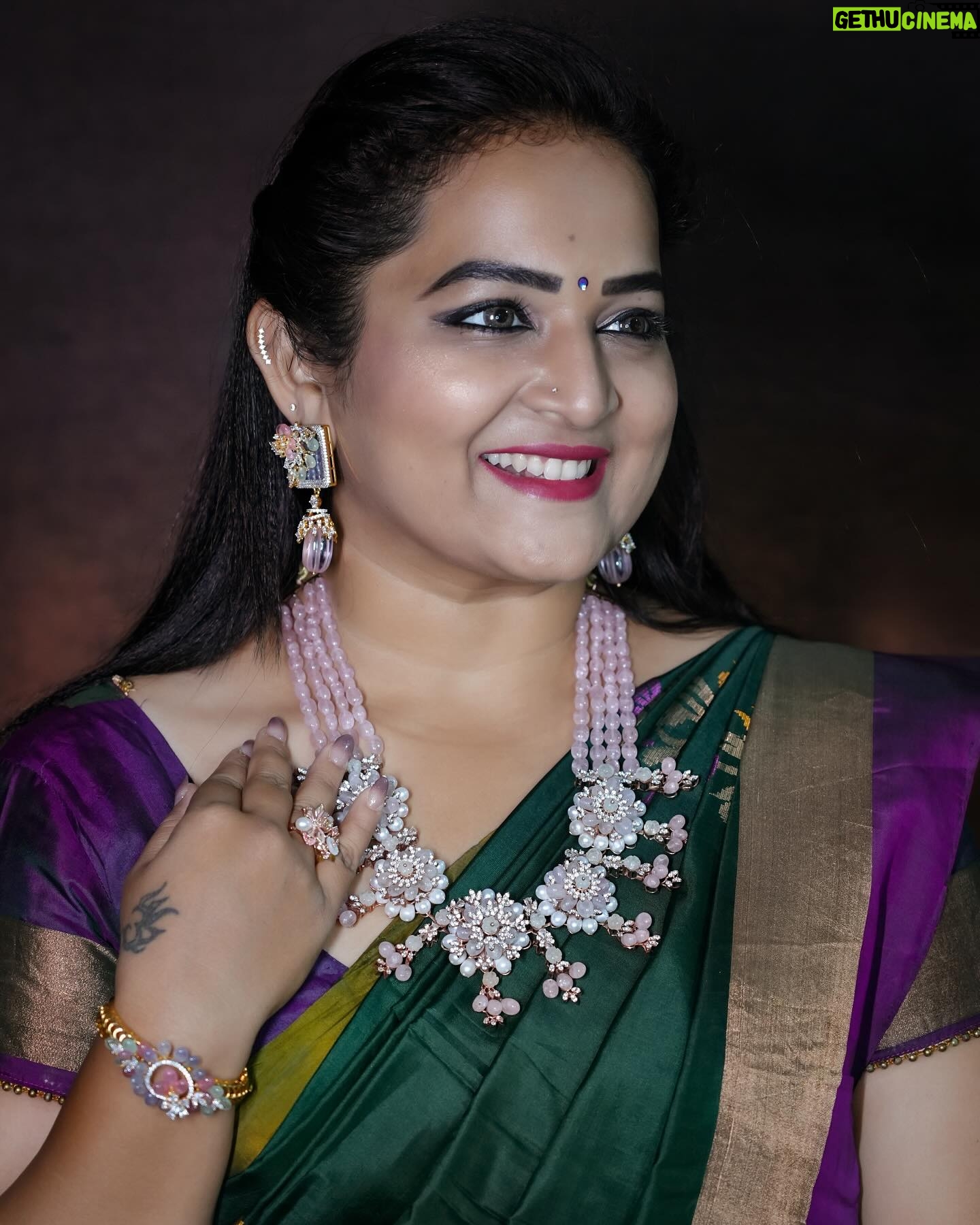 Pooja Murthy - 7.2K Likes - I bid farewell to 2023 with a heart full of emotions n memories, ready to step into 2024 into a new chapter with dreams aspirations and an open heart. Wishing nothing bt d best in dis New Year. āHappy New Year 2024ā
Jewellery: @emmadi_silver_jewellery_hyd
Pc: @chitra_palani_photography