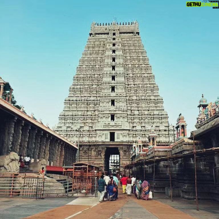 Pooja Murthy - 2.6K Likes - GOD: With faith, discipline and selfless devotion to duty, there is nothing worthwhile that you cannot achieveāØ
.
.
.
.
.
Day one of karthigai masam š feeling blessed at Thiruvannamalai with @pooja.murthy.official