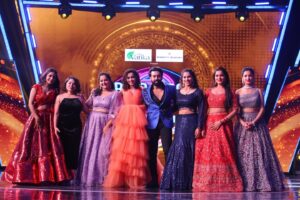 Pooja Murthy Instagram - Our Season 7 - Seven beautiful & gorgeous girls of #BiggBossHouse 
#AataSandeep #ShobhaShetty #SubhaSree #Nayani #Pooja #Ashwini #Rathika #Damini 
Missing you @priyankamjain___0207 in this picture 😄
My dress designer @contraditions
PC credits @riteshnikamphotography @starmaa  @endemolshineind