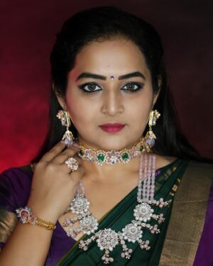 Pooja Murthy Instagram - Understanding is an art n not everyone is an artist, this is your journey of life, don’t try to explain it to others, because only u know what u are going through ☺️😇

Pc: @chitra_palani_photography 
Jewellery: @emmadi_silver_jewellery_hyd