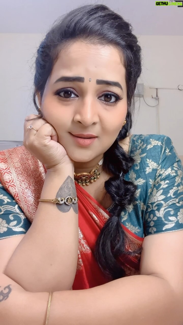 Pooja Murthy - 1.6K Likes - ā¤ļø
Thank u for dis Beautiful saree š @sahasraadesigners
Hairstyle @nagmakeovers