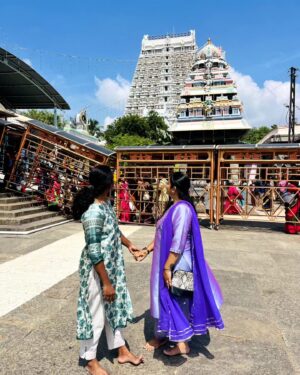 Pooja Murthy Instagram - GOD: With faith, discipline and selfless devotion to duty, there is nothing worthwhile that you cannot achieve✨
.
.
.
.
.
Day one of karthigai masam 🙏 feeling blessed at Thiruvannamalai with @pooja.murthy.official