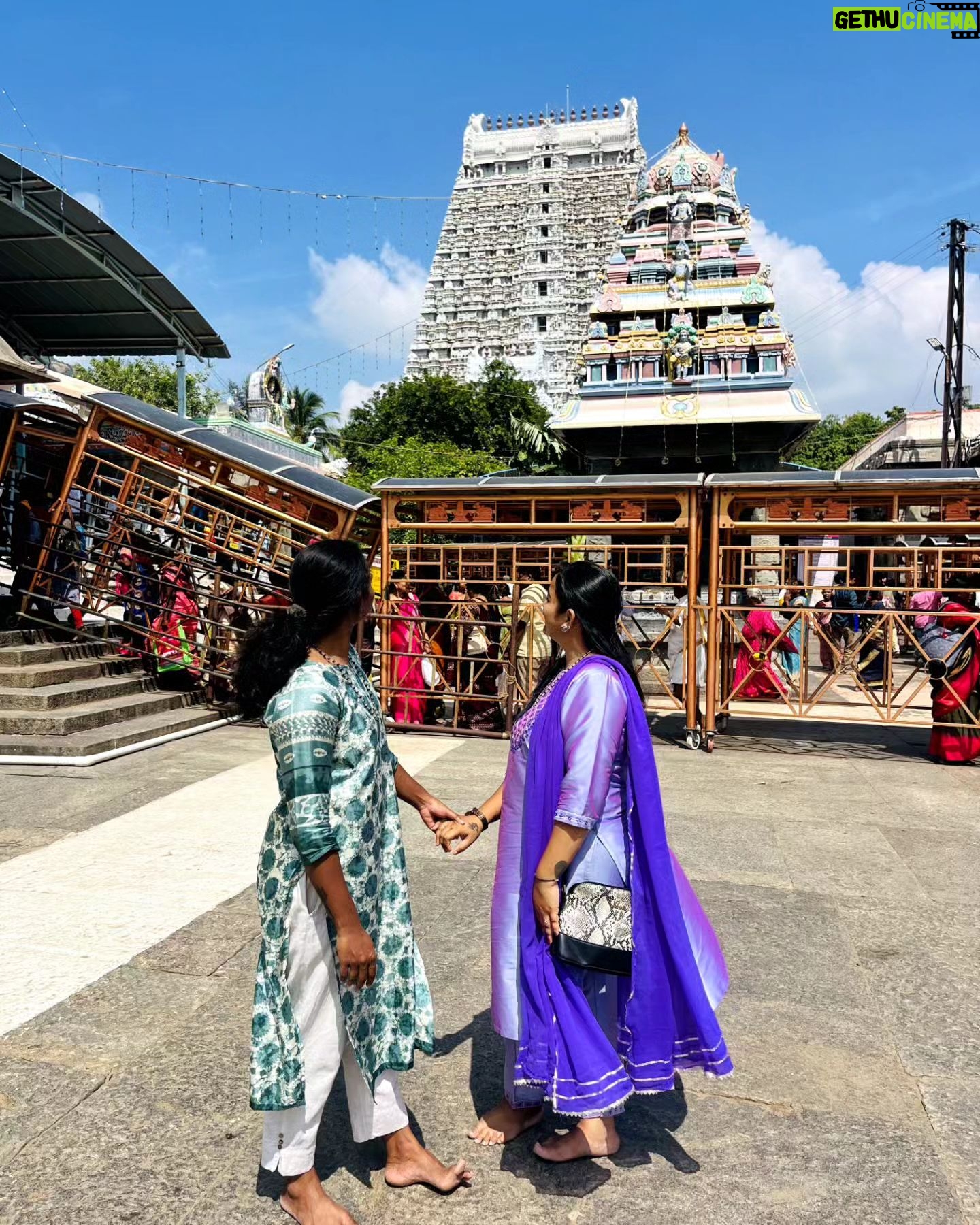Pooja Murthy - 2.6K Likes - GOD: With faith, discipline and selfless devotion to duty, there is nothing worthwhile that you cannot achieveāØ
.
.
.
.
.
Day one of karthigai masam š feeling blessed at Thiruvannamalai with @pooja.murthy.official
