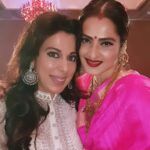 Pooja Bedi Instagram - Its all in the Aura!!! Grace, dignity, style, warmth.... My first interactive memory of #rekhaji is when She taught me make up in the late 80s (of course at my dad @ikabirbedi request) because NO one in the industry could match her prowess. In #khoonbharimaang she had aced both avatar looks and we were in awe of her ability to be whoever she chose to be. In hindsight i wish I had take acting advice/lessons as well. Through the years.. whenever we have met she has always exhibited sooooooo much warmth and affection. Those who have met her know what I mean when I say... she is a true SUPERSTAR in every positive sense of the word. Iconic of an Era where there was so much allure, personal power , charm and dazzle that resonated from them onscreen and offscreen. Thank u for great memories❤️