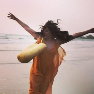 Pooja Bedi Instagram - Free your Spirit!! 

What makes u happy? 

@shashang_iyer 
@seerathmystique