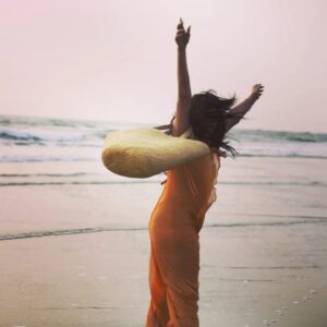 Pooja Bedi Instagram - Free your Spirit!! 

What makes u happy? 

@shashang_iyer 
@seerathmystique