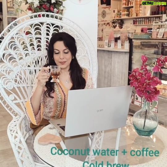 Pooja Bedi Instagram - What can u do at my @happysoulcafe_goa ? Try our DELICIOUS drinks. Like sip the delicious coconut water & coffee cold brew while working at our happy cafe, Or Bite into the healthiest & tastiest food like our version of #florentineeggs eggs named fa's Florentine eggs after my darling @farahkhanali who loves em❤️ Pick a great Read from our selection or get inspired by our #affirmationcards . And shop to your hearts content at our Cafe retail @happysoullifestyle for the bessssst wellness food, drink, hair care, skin care products from across the country. Come visit us soooooon!!!! ❤️❤️❤️