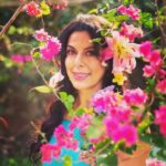 Pooja Bedi Instagram - If you love flowers you learn to accept and deal with the thorns. If you love life you learn to accept and deal with all the challenges it throws your way. The bigger picture is always important 💕 #lifelessonsfrommom @shashang_iyer @seerathmystique