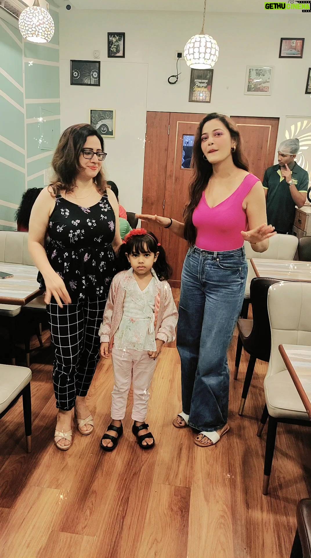 Pooja Joshi Arora - 19.6K Likes - Waiting for the food like
💃💃💃💃