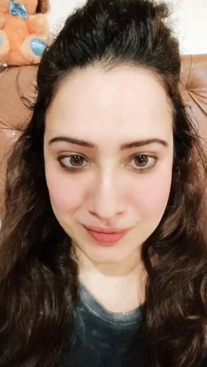 Pooja Joshi Arora Instagram - Akhiyo sai goli mare