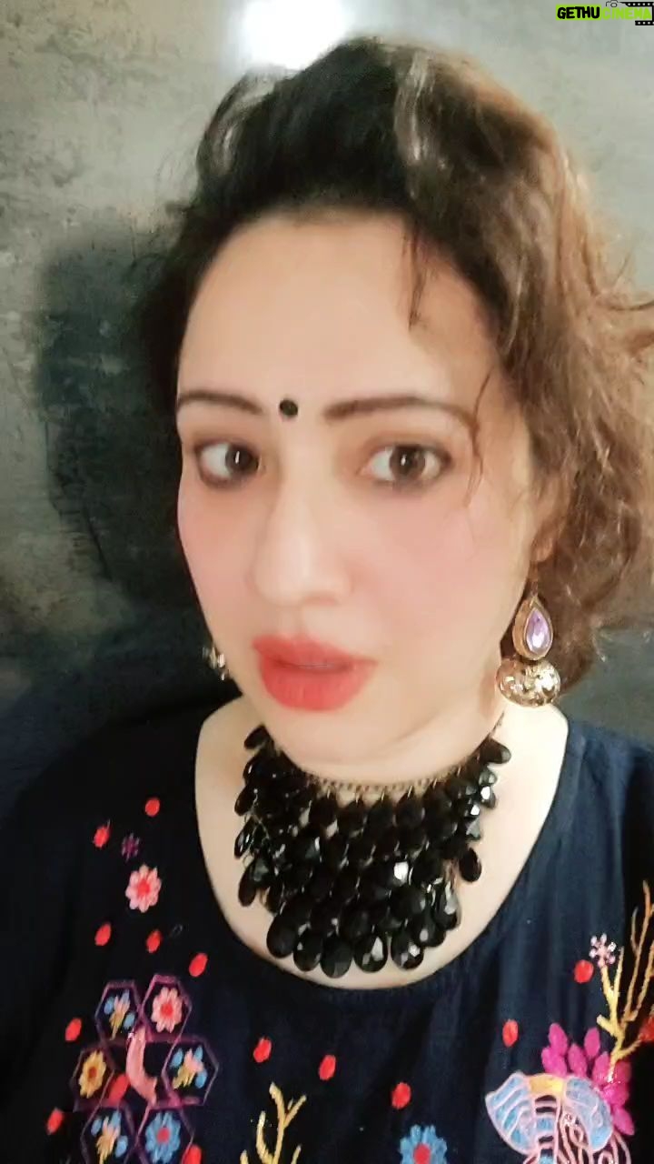 Pooja Joshi Arora - 3.5K Likes - Love this song