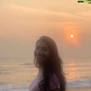Pooja Kannan Instagram - When you overthink and your insecurities take over, find moments you cherish, put your favourite song and realise “ Hey ! We’re cool..My life ain’t that bad ..”