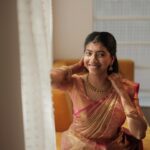 Pooja Kannan Instagram – Moments between shutter speed 🥰