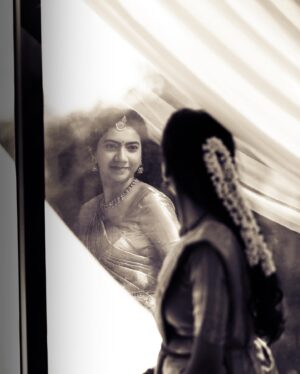 Pooja Kannan Instagram - Moments between shutter speed 🥰