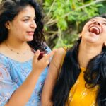 Pooja Kannan Instagram - Never knew we’d be each other’s anti-depressants 👩‍🦱👩‍🦰 #bestcousin #goodhairday